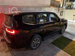 تۆیۆتا لاند کروزەر